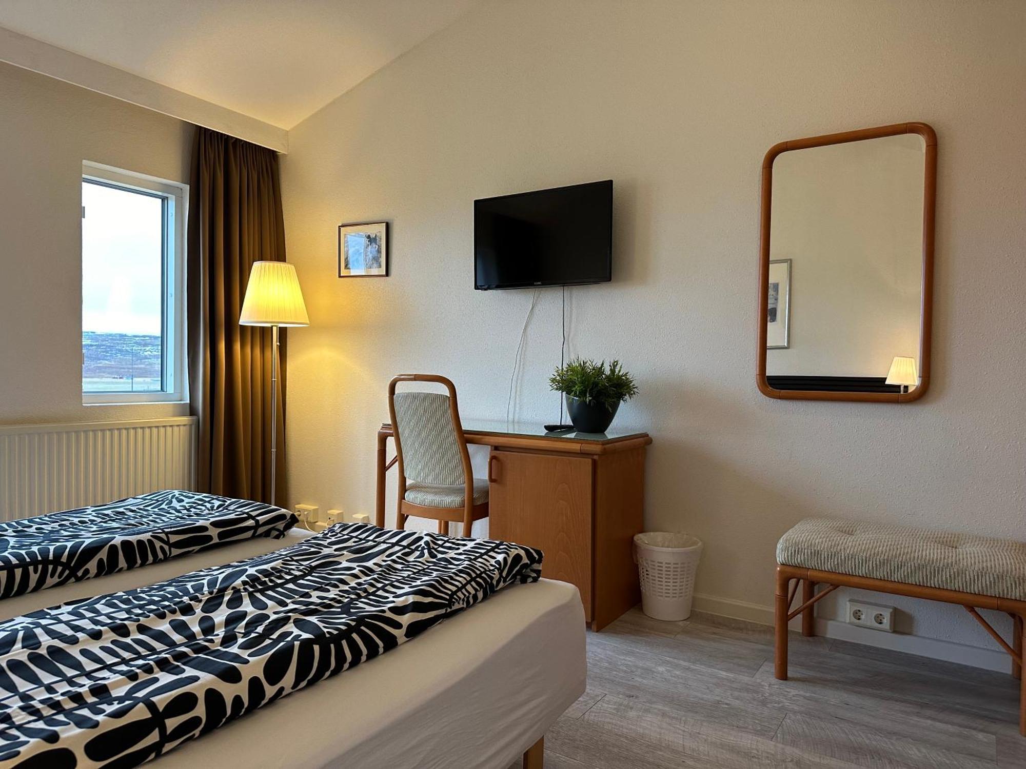 North Star Statharfloet Hotel Stadur Bagian luar foto